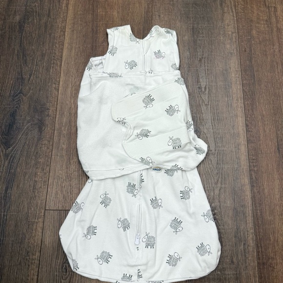 Halo Other - Halo sleep sack swaddle size small sheep